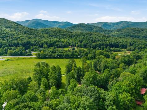 124 W Mountain Meadows Hayesville NC 28904