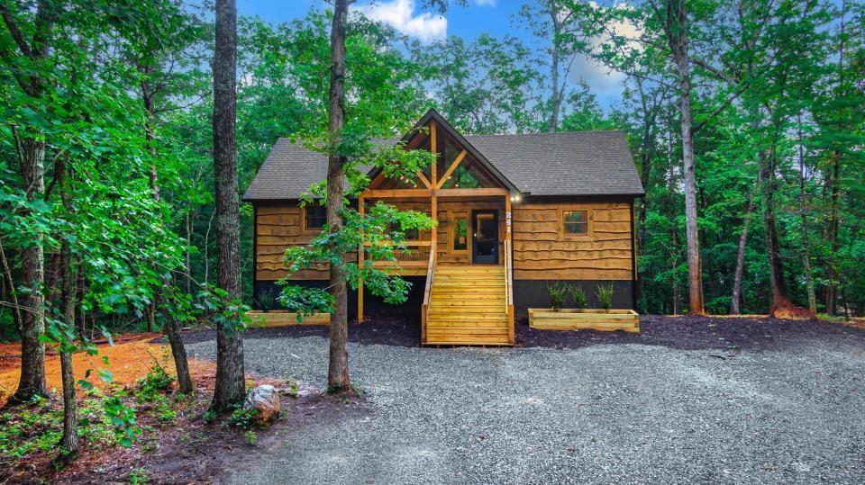 241 Lees Ride Mccaysville GA 30555