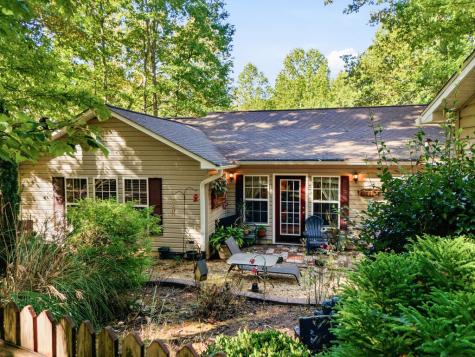 654 Ford Road Warne NC 28909