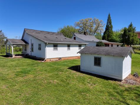 26 River Street Hiawassee GA 30046