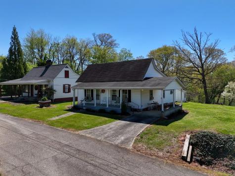 26 River Street Hiawassee GA 30046