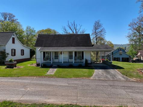 26 River Street Hiawassee GA 30046