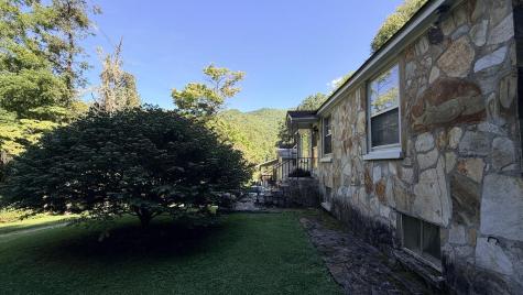 107 Cherokee Andrews NC 28901