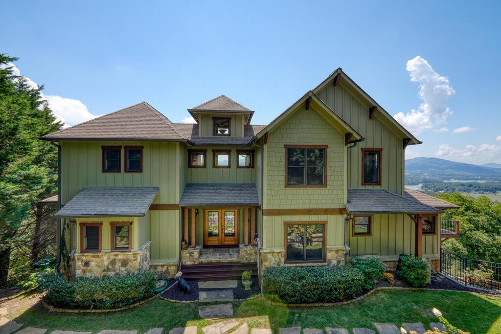 2187 Carlin Road Hiawassee GA 30546