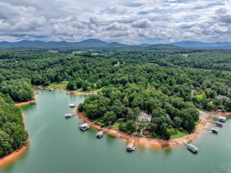 176 Madison Avenue Blairsville GA 30512