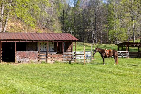 853 Caler Road Brasstown NC 28902