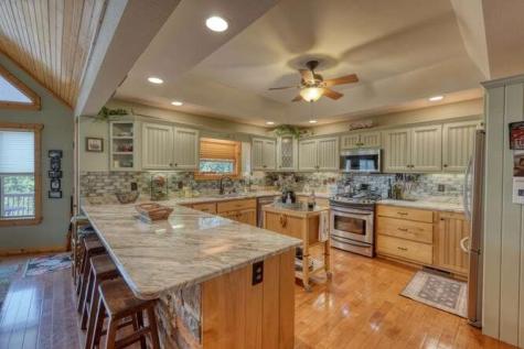 34 Darnell Lane Brasstown NC 28902