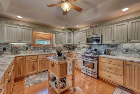 34 Darnell Lane Brasstown NC 28902