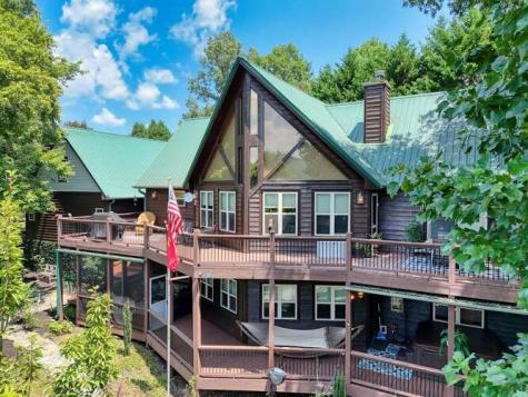 34 Darnell Lane Brasstown NC 28902