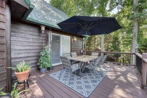 34 Darnell Lane Brasstown NC 28902