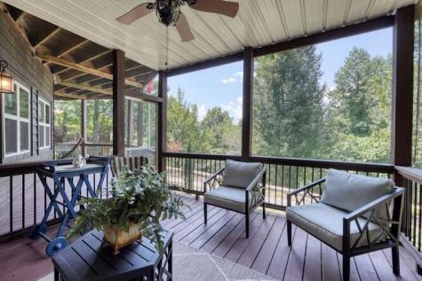 34 Darnell Lane Brasstown NC 28902