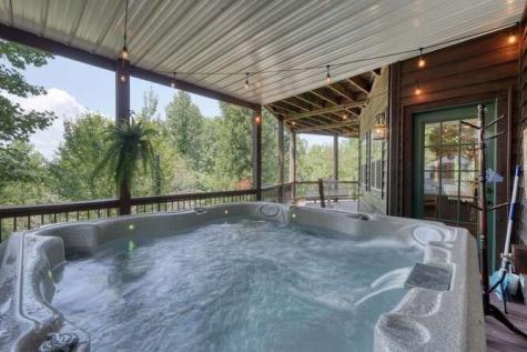 34 Darnell Lane Brasstown NC 28902