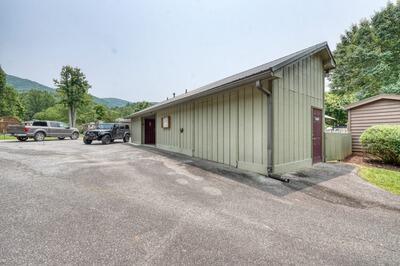 216 Bear Bend Blairsville GA 28906