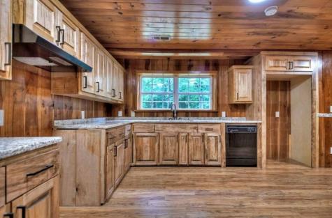 1843 Old Mobile Road Mccaysville GA 30555