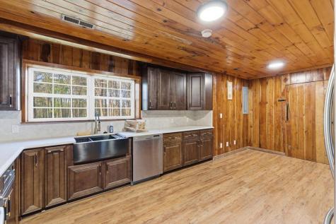 1843 Old Mobile Road Mccaysville GA 30555