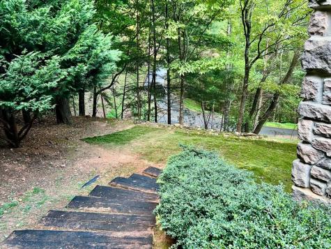 381 Laurel Ridge Lane East Ellijay GA 30536