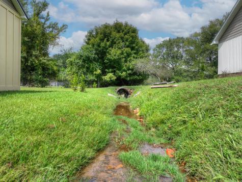 265 E Tennessee Avenue Mccaysville GA 30555