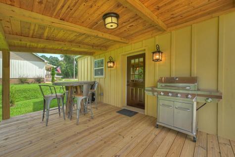 265 E Tennessee Avenue Mccaysville GA 30555