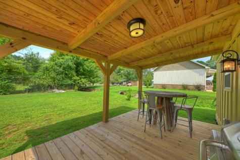 265 E Tennessee Avenue Mccaysville GA 30555