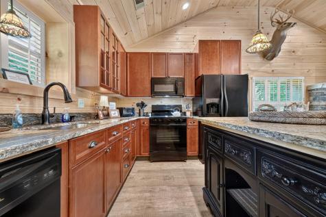 265 E Tennessee Avenue Mccaysville GA 30555