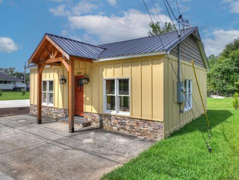 265 E Tennessee Avenue Mccaysville GA 30555