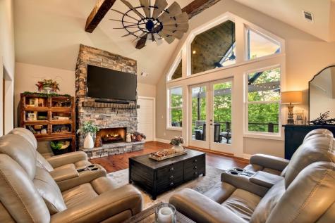 912 Lazy River Lane Ellijay GA 30536
