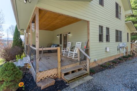 2257 Trout Cove Road Brasstown NC 28902