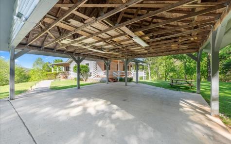 250 Crow Top Mountain Blue Ridge GA 30513