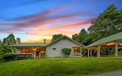 250 Crow Top Mountain Blue Ridge GA 30513