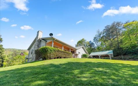 250 Crow Top Mountain Blue Ridge GA 30513