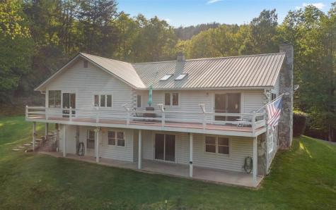 250 Crow Top Mountain Blue Ridge GA 30513