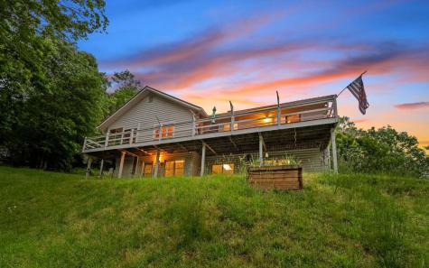 250 Crow Top Mountain Blue Ridge GA 30513