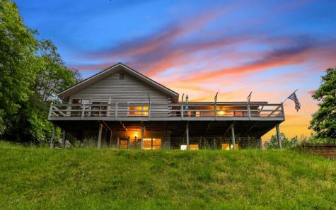 250 Crow Top Mountain Blue Ridge GA 30513