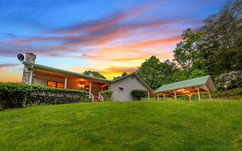 250 Crow Top Mountain Blue Ridge GA 30513