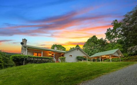 250 Crow Top Mountain Blue Ridge GA 30513
