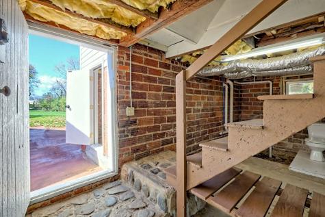 208 Bristol Avenue Andrews NC 28901