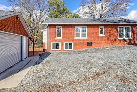 208 Bristol Avenue Andrews NC 28901