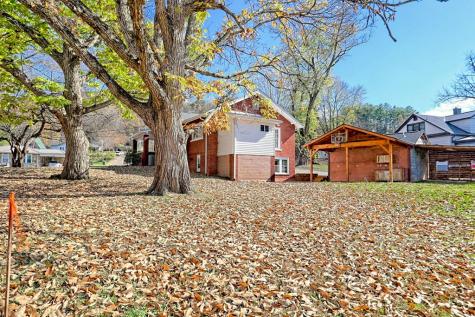 208 Bristol Avenue Andrews NC 28901