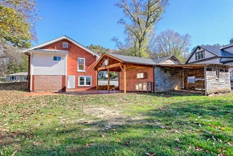 208 Bristol Avenue Andrews NC 28901