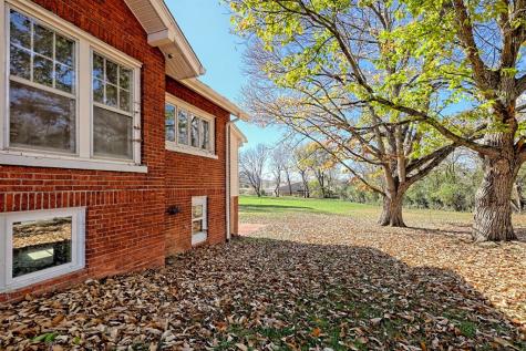 208 Bristol Avenue Andrews NC 28901