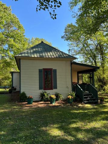 118 E Oak Street Ellijay GA 30540