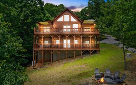 60 Lucky Leaf Lane Murphy NC 28906
