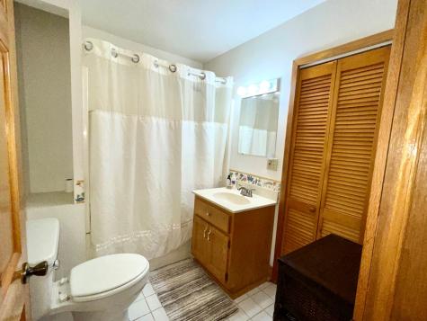 27 Davis Hill Street Hayesville NC 28904