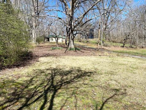 27 Davis Hill Street Hayesville NC 28904