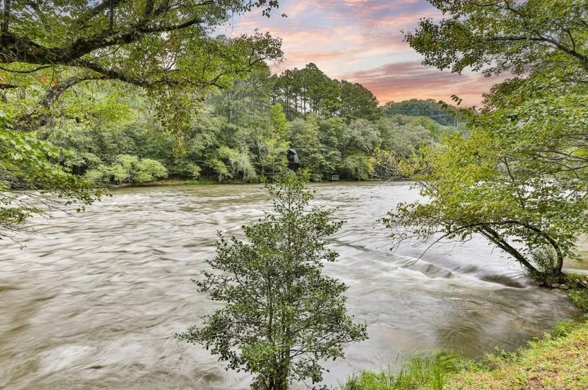 92 Fish Trap Road Mineral Bluff GA 30559