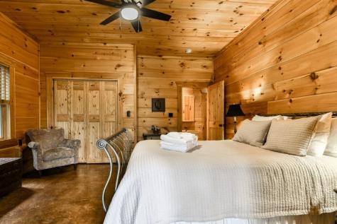 92 Fish Trap Road Mineral Bluff GA 30559