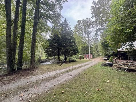 3744 Tails Creek Road Ellijay GA 30540