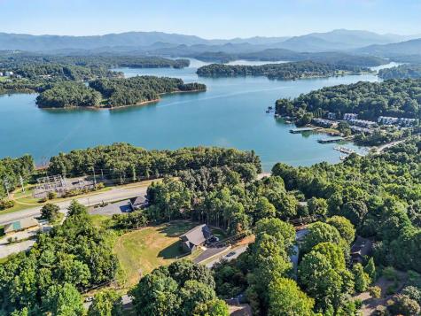 1306 Ramey Mountain Road Hiawassee GA 30546