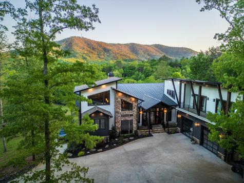 51 Birdseye View Blue Ridge GA 30513