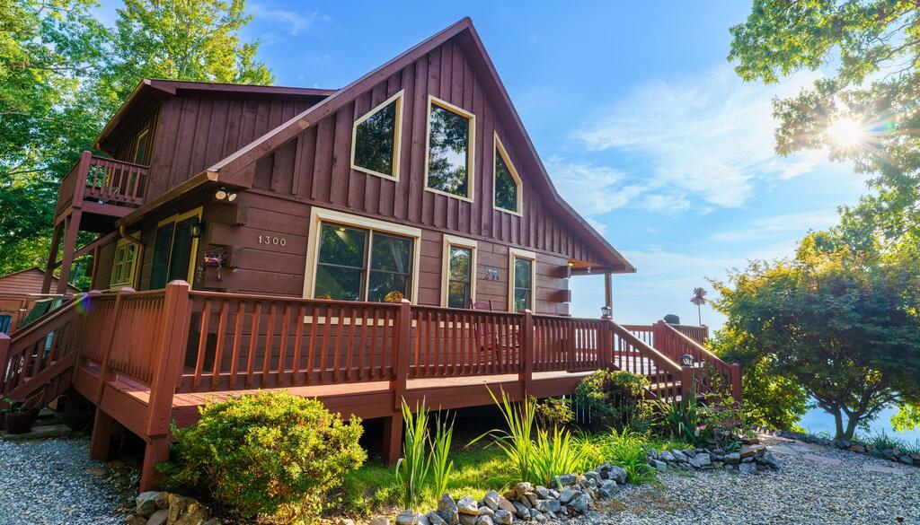 1300 Timberwood Drive Marble NC 28905